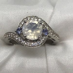 🌹Rainbow Moonstone, Tanzanite and Zircon.,